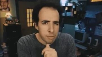 أحمد الغندور الدحيح قصة اليوتيوبر الذي أعاد ملايين الشباب العرب