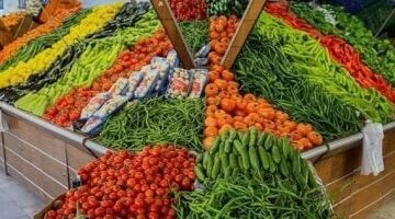 تراجع يسيطر على أسعار الخضار والفاكهة في كفر الشيخ والطماطم