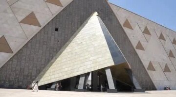 تصوير كنوز المتحف المصري الكبير تقنيات احترافية تتجاوز قاعدة ممنوع