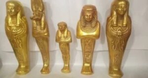 تفسير الحلم بالتماثيل الفرعونية.. إشارة إلى قوة كامنة وطموح على وشك التحقق.