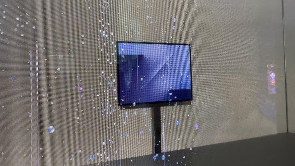 سامسونج تطوي الحدود بين الهاتف والتابلت بجهاز Galaxy Tri-Fold ذي الشاشات الثلاث