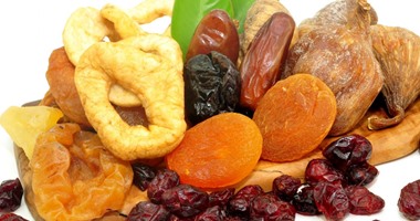 سكر خفي يهدد مرضى السكري.. 4 أنواع من الفواكه المجففة يجب الحذر منها