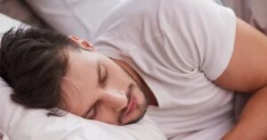 وداعاً للأرق: تقنية التنفس التي يستخدمها الجيش الأمريكي للخلود إلى النوم في دقيقتين