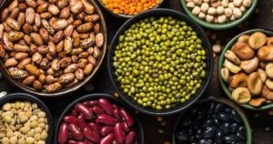 أسعار البيض والبقوليات تستقر في سوهاج مع تحسن في توازن العرض والطلب