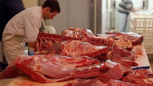 أسعار اللحوم اليوم الجمعة 21-11-2025 وتأثيرها على ميزانية الأسر