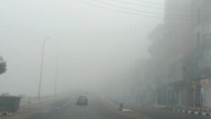 الأرصاد تحذر: شبورة كثيفة تصل إلى ضباب تكشف خطورة الطرق في {الدولة}