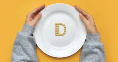 التعب الموسمي عند الأطفال.. مؤشر على نقص فيتامين د الذي يضرب جهاز المناعة.