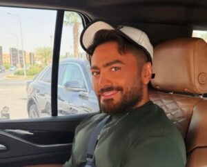 بالزي الفرعوني.. تامر حسني يغني للتاريخ في افتتاح المتحف المصري الكبير.