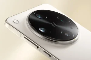 قد تعود أوبو إلى نظام كاميراتي بيرسكوب كما هو الحال في Find X8 Ultra الظاهر في الصورة