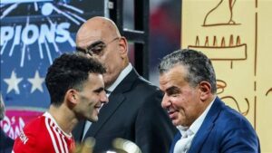 بعد تجاهله مصافحة نائب رئيس الزمالك.. الأهلي يوجه رسالة مفاجئة لـ "زيزو"