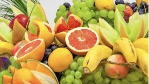 تباين واضح في أسعار الفاكهة بسوق العبور يوم السبت 22 نوفمبر 2025