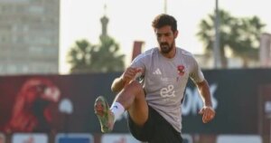 حسن مصطفى: بن رمضان لاعب مصنوع.. ومحمد شحاتة أكثر موهبة من مروان عطية