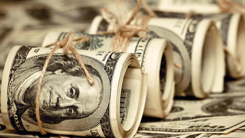 سعر الدولار مقابل الجنيه يحدد توقعات السوق قبل افتتاح البنوك الأربعاء