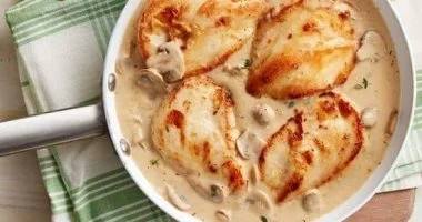 صدور دجاج بالكريمة بنفس الطعم الغني وبسعرات حرارية أقل