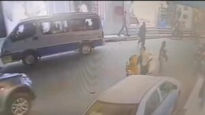 فيديو سرقة هاتف طفلة في سوهاج يقود الشرطة لضبط المتهم خلال ساعات