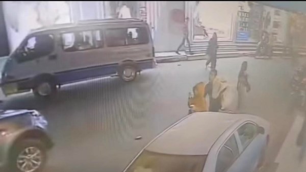 فيديو سرقة هاتف طفلة في سوهاج يقود الشرطة لضبط المتهم خلال ساعات