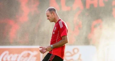 كولر يحصّن الفريق قبل السوبر.. تفاصيل برنامج الأهلي في الإمارات