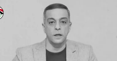 لاعبو الزمالك يحيّون الجماهير ويُكرّمون الراحل محمد صبرى قبل مواجهة زيسكو