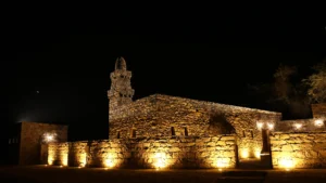 مشروع محمد بن سلمان يؤهل حرفيين سعوديين لإنقاذ كنوز معمارية في مساجد المملكة التاريخية.