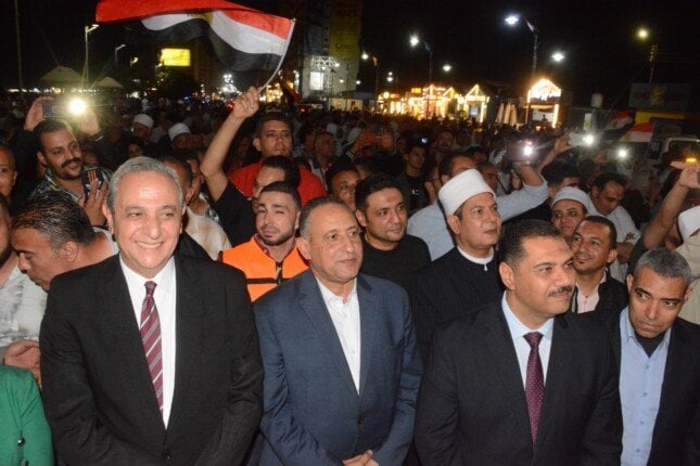 مصريون من كل المحافظات يتوافدون على المتحف المصري الكبير في يومه الأول