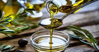 ملعقة زيت زيتون يوميًا تغير خريطة البكتيريا النافعة في جهازك الهضمي.