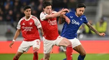 أرسنال يعود إلى صدارة الدوري الإنجليزي بعد فوز حاسم على