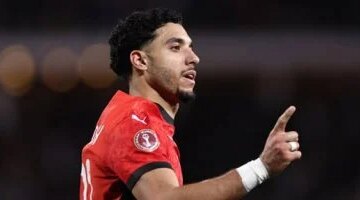 أفضل لاعب عمر مرموش يحصد جائزة التميز في مباراة مصر