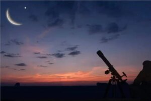 استطلاع هلال شهر رجب 1447هـ يحدد بداية الشهر الهجري رسمياً في المناطق الإسلامية