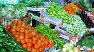الطماطم بـ 10 جنيهات قائمة أسعار الخضراوات والفاكهة داخل أسواق