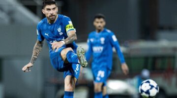 بث مباشر تردد القنوات الناقلة لمباراة الهلال والخليج ضمن منافسات