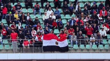 بمدرجات استاد أكادير جماهير مصر تآزر المنتخب الوطني أمام جنوب