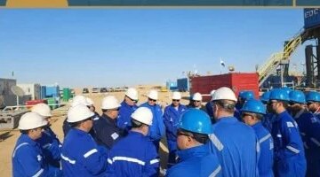 بمشاركة قيادات الوزارة وفد بترولي يتفقد عمليات الحفار EDC 11