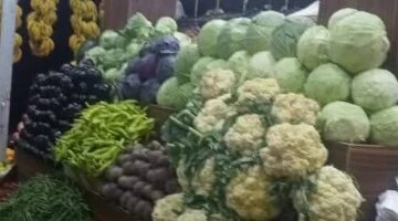 تحديثات الأسعار بأسواق قنا قائمة تكلفة الخضراوات والفاكهة ليوم الأربعاء