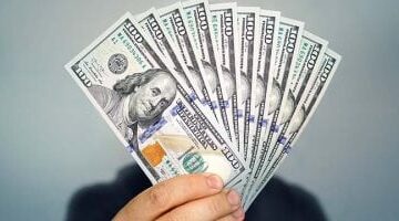 تحديثات الصرف سعر الدولار أمام الجنيه المصري في أولى تعاملات