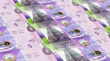 تحديثات الصرف سعر الدينار الكويتي مقابل الجنيه المصري في تعاملات