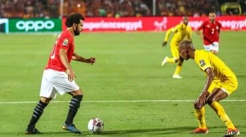 تحرك البعثة منتخب مصر يغادر فندق الإقامة لمواجهة زيمبابوي في