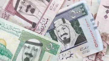 تحركات مفاجئة سعر الريال السعودي مقابل الجنيه في تعاملات الأحد