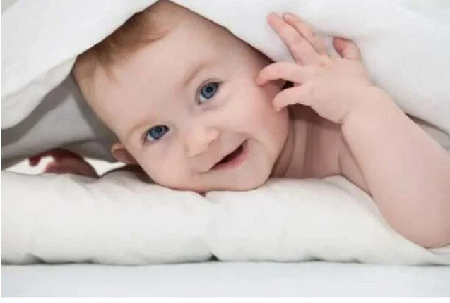 تفسير ابن سيرين لرؤية الأطفال في المنام وتأثيرها على الحالم