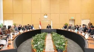 توجيهات مشددة وزير الإسكان يتابع معدلات إنجاز مشروعات حياة كريمة