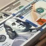 ثبات سعر الدولار في البنوك المصرية يعكس استقرار السوق المحلية