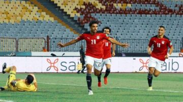 دعم إنجليزي لمرموش رسالة خاصة من مانشستر سيتي لنجم منتخب