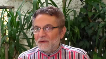 رحيل كاتب طوق البنات دمشق تودع المؤلف أحمد حامد عن.webp