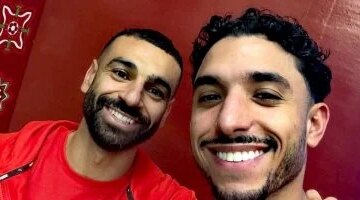 سيلفي الانتصار محمد صلاح يحتفل مع عمر مرموش بهزيمة منتخب
