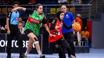 صافرة البداية تعادل الأهلي وسبورتنج في شوط مثير بقمة سوبر