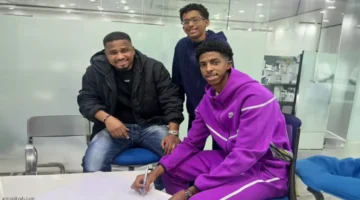 صفقة شابة بالهلال نجل ناصر الشمراني يوقع رسميا لزعيم آسيا.webp