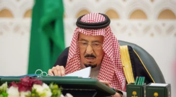 مشروع القطار الكهربائي الملك سلمان يقر التعاون مع قطر وإنجاز.webp