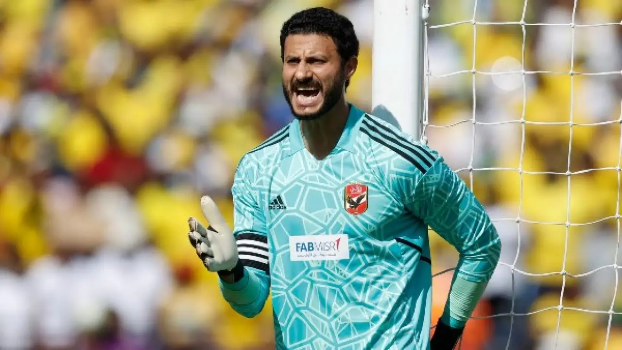 دعاء صادم.. هجوم إعلامي ناري يزلزل الوسط الكروي بسبب محمد الشناوي