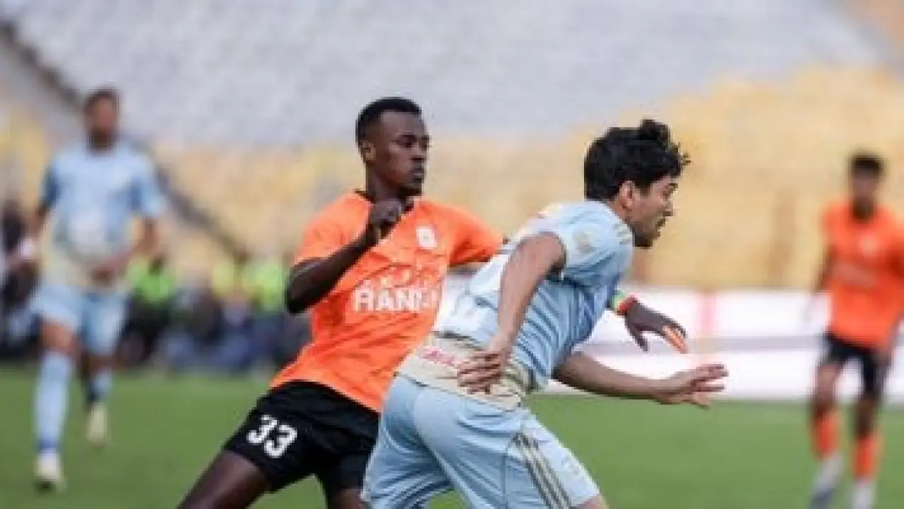 رباعية أهلاوية.. رد فعل مباغت من فاركو يشعل اللحظات الأخيرة في قمة الدوري