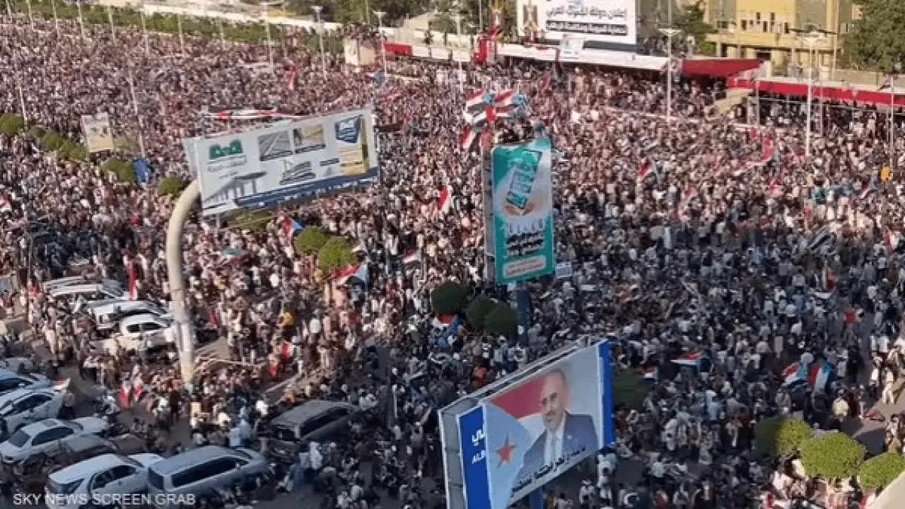 زلزال بشري في عدن.. حشود هائلة ترسم ملامح مستقبل الجنوب بقرار حاسم