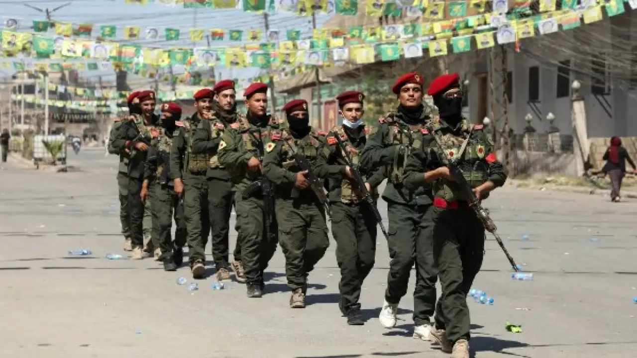 زلزال في حلب.. 60 عنصراً من قسد يسلمون أنفسهم للجيش السوري بمشهد غير متوقع